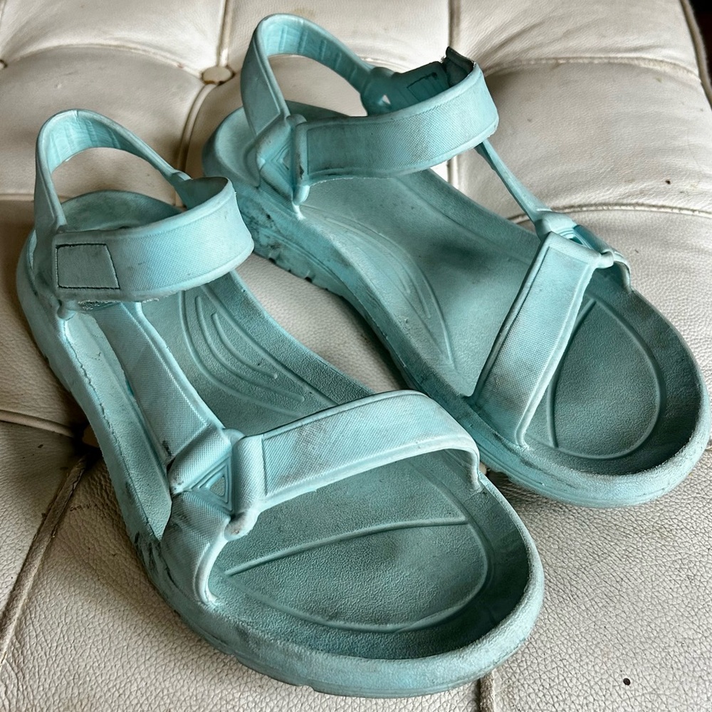Teva style sandals light blue sz 8.5 ladies 6 men’s good used condition